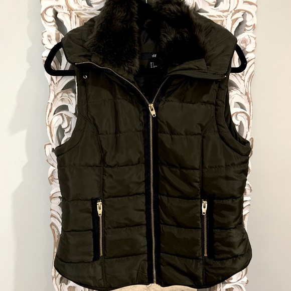H&M vest - Picture 1 of 2